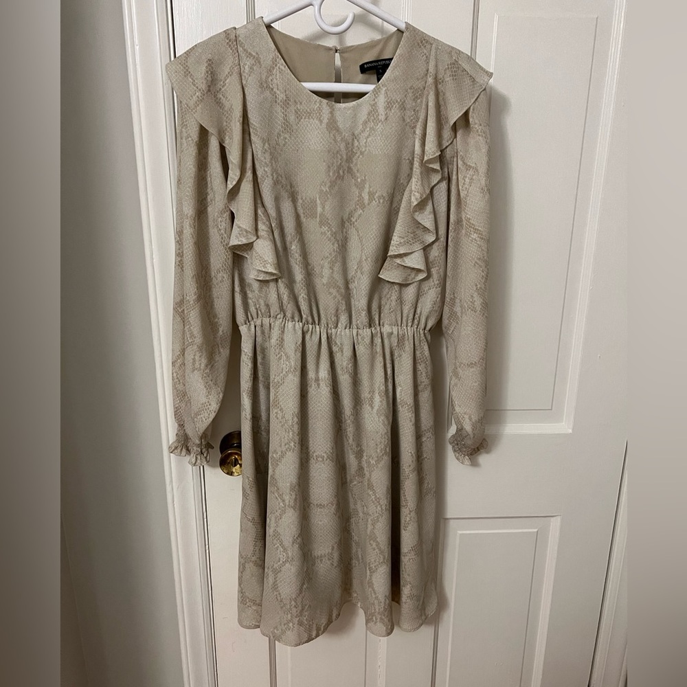 Banana Republic Smocked Ruffle Tan Snake Print Long Sleeve Tan/Cream Dress